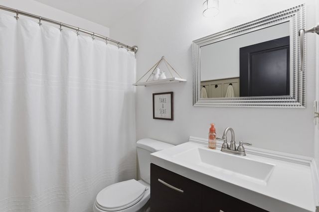 1027 S Virgil Ct, Greenacres, WA 99016