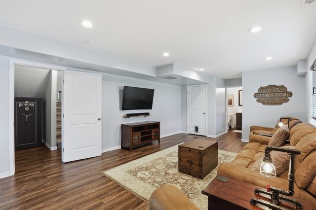 1027 S Virgil Ct, Greenacres, WA 99016