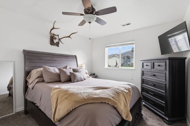 1027 S Virgil Ct, Greenacres, WA 99016