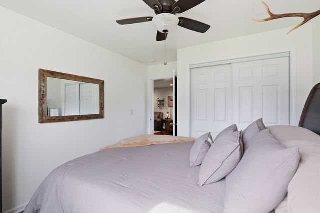 1027 S Virgil Ct, Greenacres, WA 99016