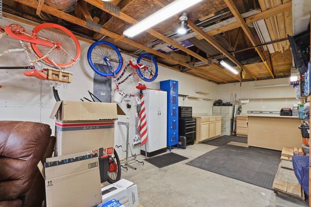 1027 S Virgil Ct, Greenacres, WA 99016