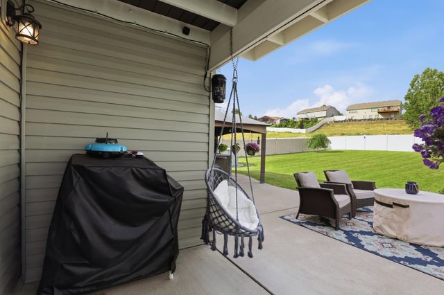 1027 S Virgil Ct, Greenacres, WA 99016