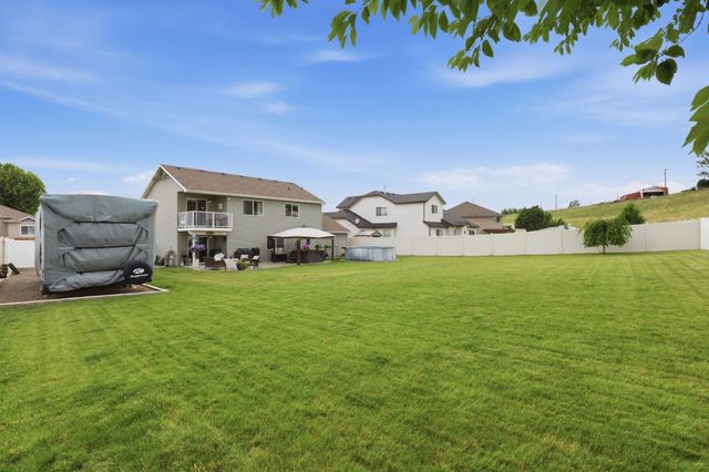 1027 S Virgil Ct, Greenacres, WA 99016