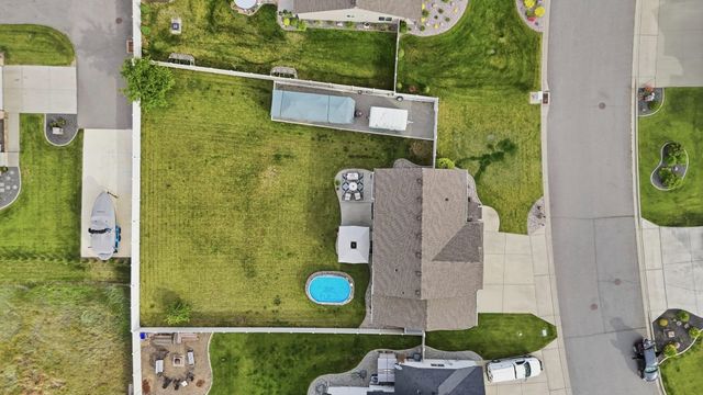 1027 S Virgil Ct, Greenacres, WA 99016