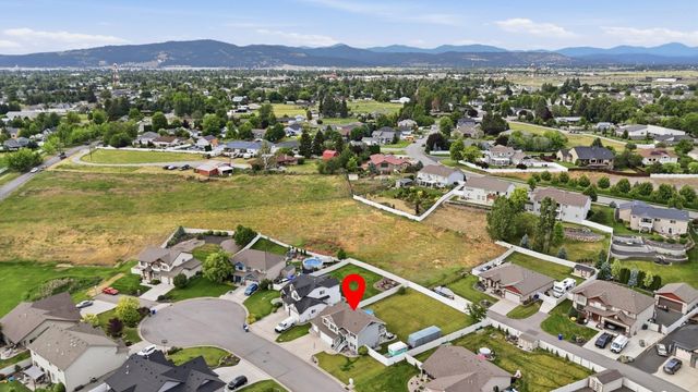 1027 S Virgil Ct, Greenacres, WA 99016