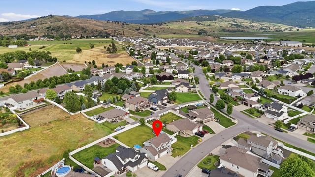 1027 S Virgil Ct, Greenacres, WA 99016