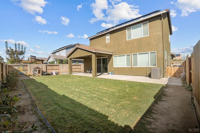 2515 Muscat Street, Hanford, CA 93230