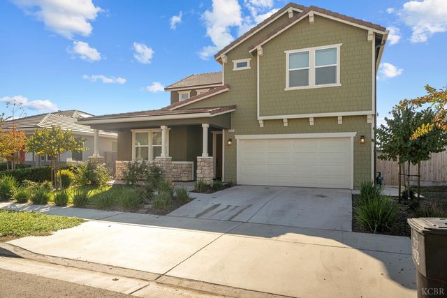 2515 Muscat Street, Hanford, CA 93230