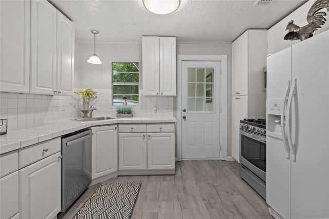 710 W HILL Street, Grand Saline, TX 75140