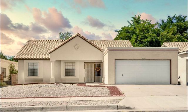 7604 Elderwood Drive NW, Albuquerque, NM 87120