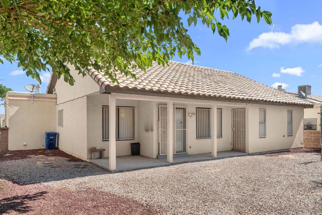 7604 Elderwood Drive NW, Albuquerque, NM 87120