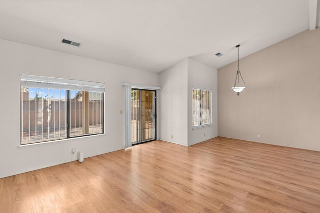 7604 Elderwood Drive NW, Albuquerque, NM 87120