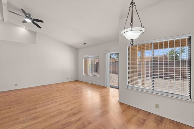 7604 Elderwood Drive NW, Albuquerque, NM 87120