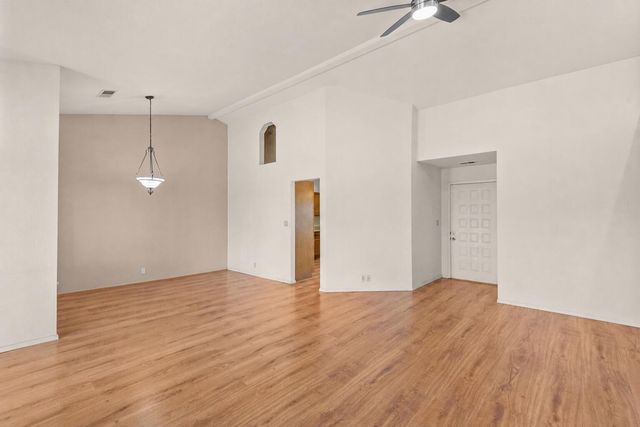 7604 Elderwood Drive NW, Albuquerque, NM 87120