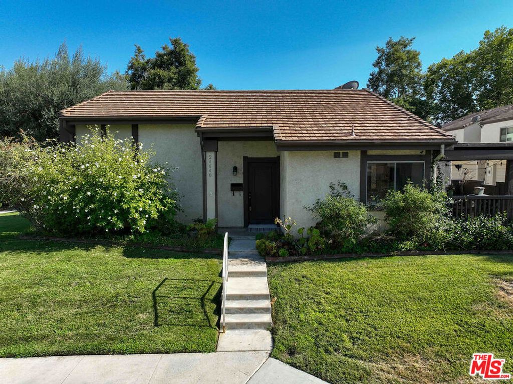 24640 Masters Cup Way, Valencia, CA 91355