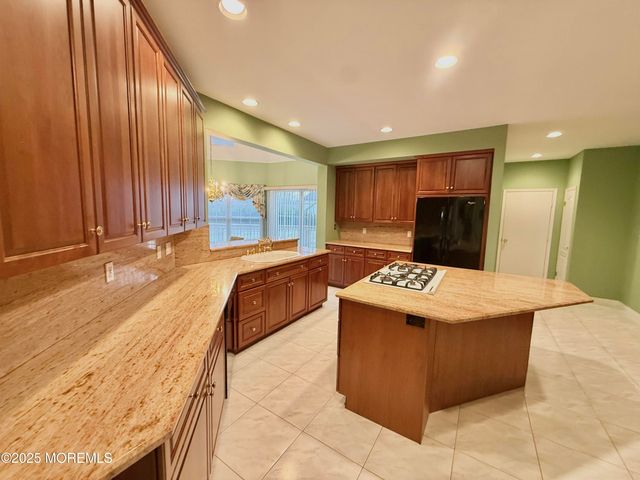 2 Lucas Lane, Millstone, NJ 08510