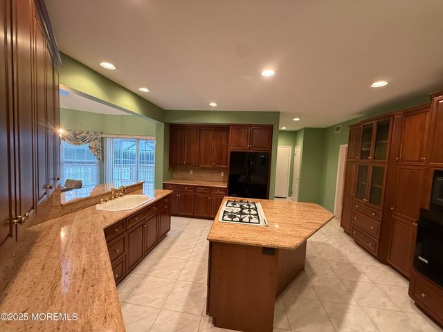 2 Lucas Lane, Millstone, NJ 08510