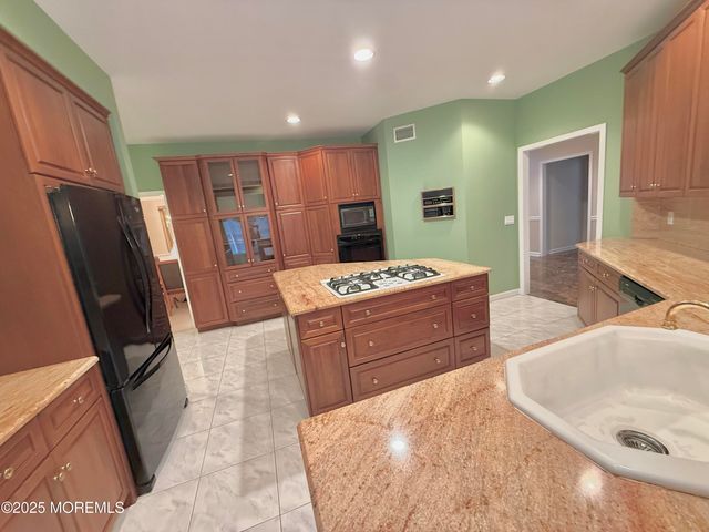 2 Lucas Lane, Millstone, NJ 08510