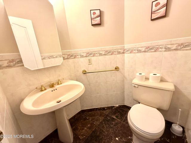 2 Lucas Lane, Millstone, NJ 08510