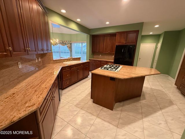 2 Lucas Lane, Millstone, NJ 08510