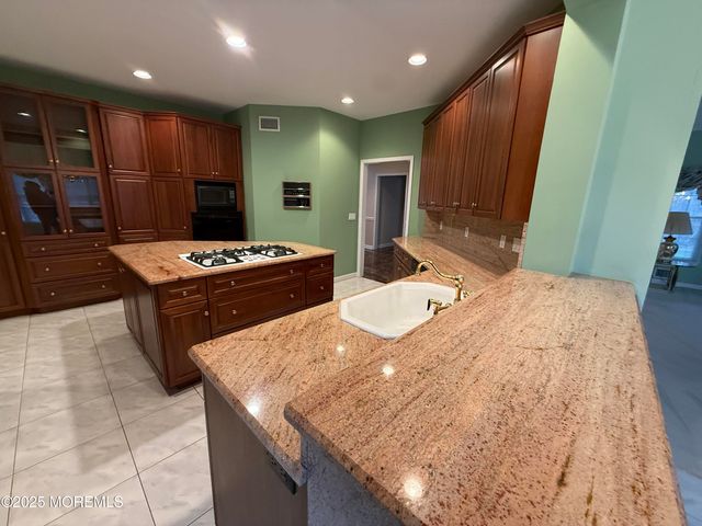 2 Lucas Lane, Millstone, NJ 08510