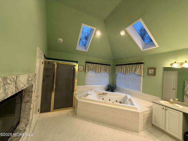 2 Lucas Lane, Millstone, NJ 08510