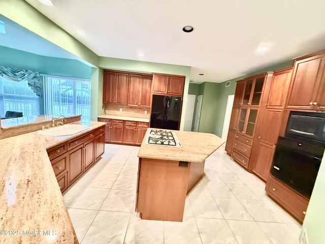 2 Lucas Lane, Millstone, NJ 08510