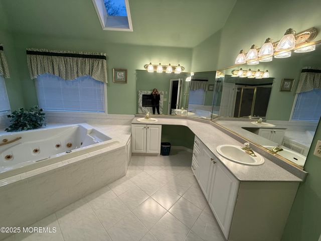 2 Lucas Lane, Millstone, NJ 08510