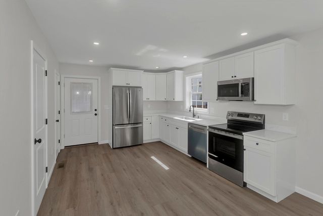 63-65 Euclid Ave, Springfield, MA 01108