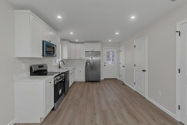 63-65 Euclid Ave, Springfield, MA 01108
