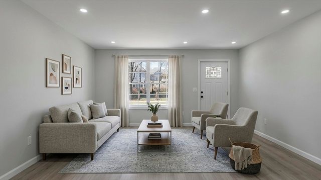 63-65 Euclid Ave, Springfield, MA 01108