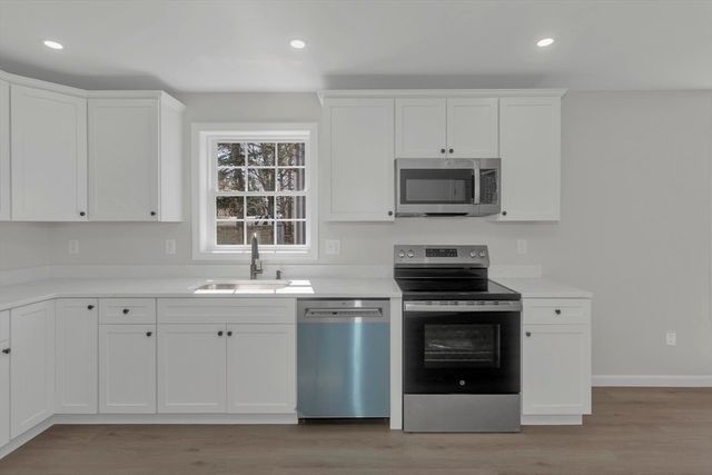 63-65 Euclid Ave, Springfield, MA 01108