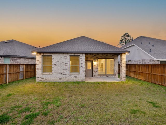 7918 Pershing Avenue, Magnolia, TX 77354