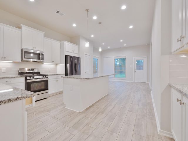 7918 Pershing Avenue, Magnolia, TX 77354