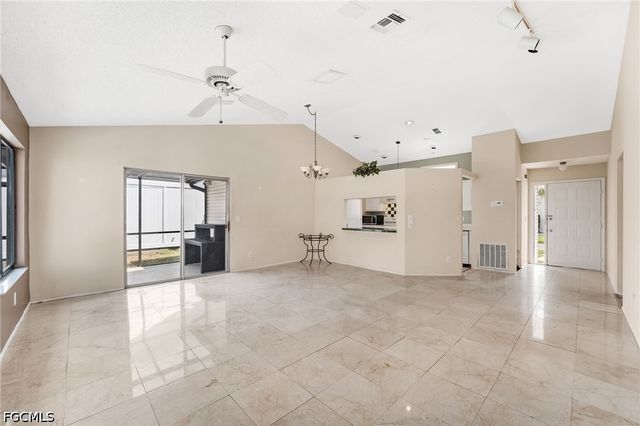 5581 Longleaf DR, North Fort Myers, FL 33917