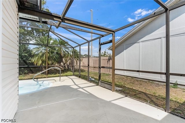 5581 Longleaf DR, North Fort Myers, FL 33917