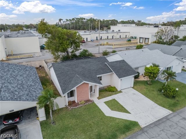 5581 Longleaf DR, North Fort Myers, FL 33917