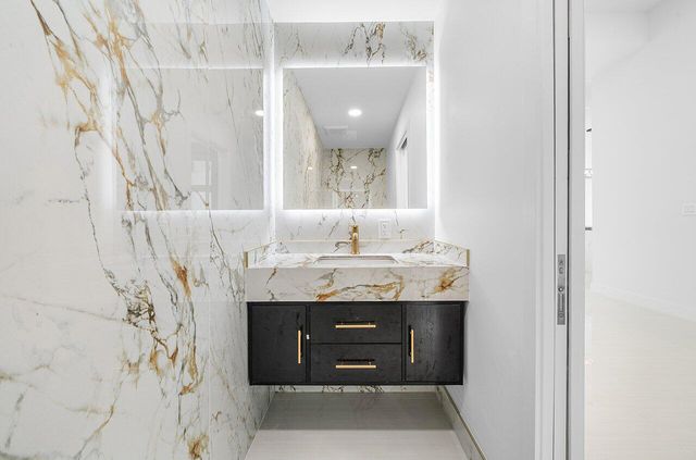 4887 Bocaire Boulevard, Boca Raton, FL 33487