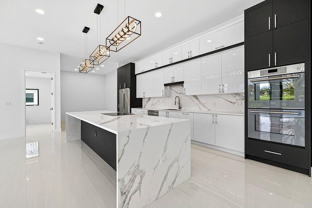 4887 Bocaire Boulevard, Boca Raton, FL 33487