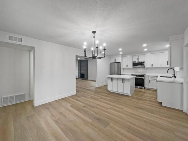 7952 Summerplace Dr, Citrus Heights, CA 95621