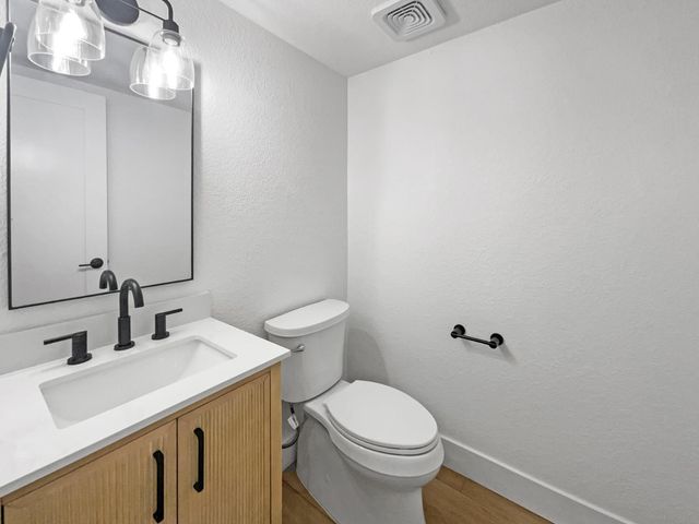 7952 Summerplace Dr, Citrus Heights, CA 95621