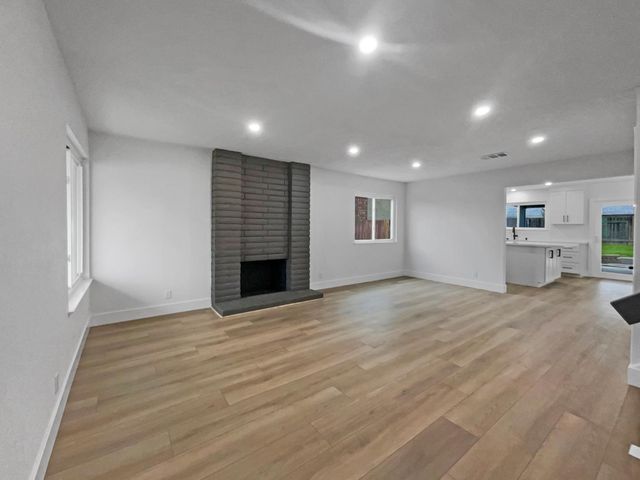 7952 Summerplace Dr, Citrus Heights, CA 95621