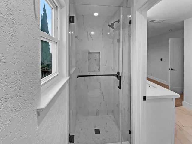 7952 Summerplace Dr, Citrus Heights, CA 95621