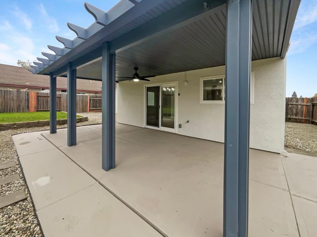 7952 Summerplace Dr, Citrus Heights, CA 95621