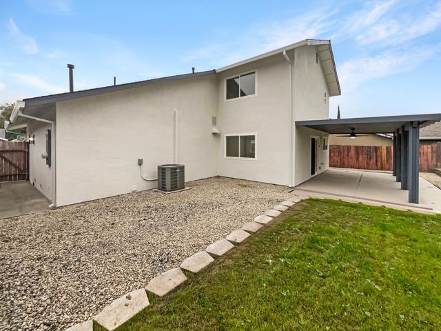 7952 Summerplace Dr, Citrus Heights, CA 95621