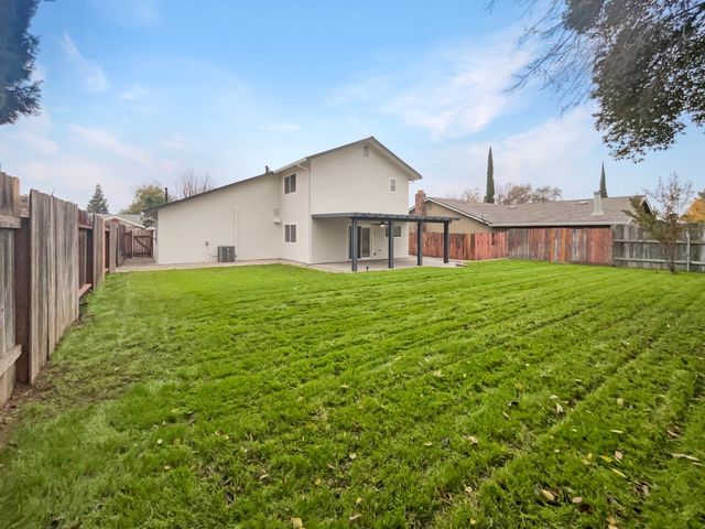7952 Summerplace Dr, Citrus Heights, CA 95621