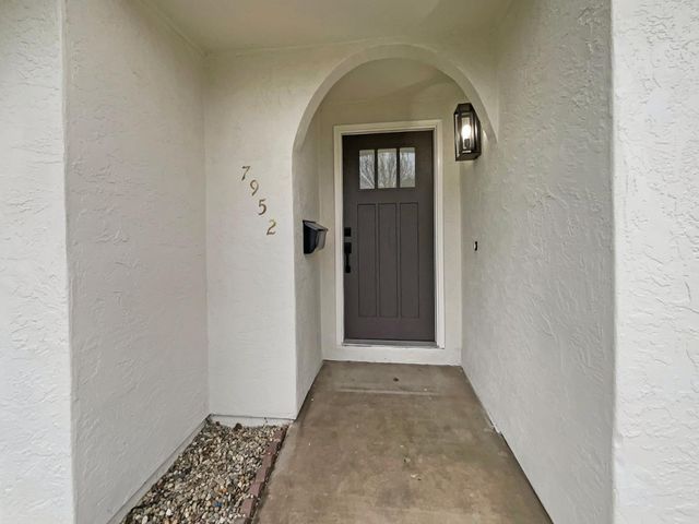 7952 Summerplace Dr, Citrus Heights, CA 95621