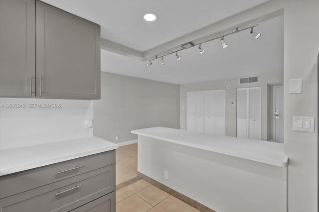 17021 N Bay Road 705, Sunny Isles Beach, FL 33160