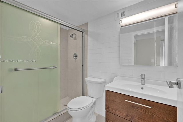 17021 N Bay Road 705, Sunny Isles Beach, FL 33160