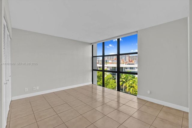17021 N Bay Road 705, Sunny Isles Beach, FL 33160